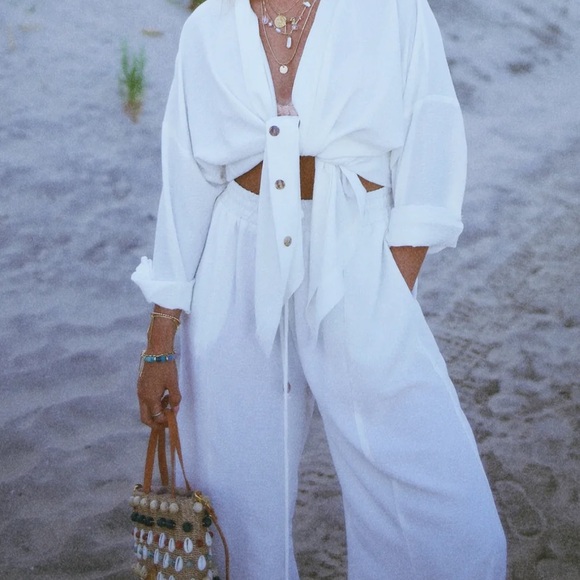 Timeless & classy essential button down & wide leg pants. Worn for 1 hour only. - Picture 3 of 9